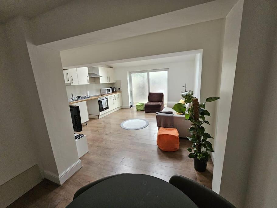 Beautiful Garden Flat Near Central London Eksteriør bilde