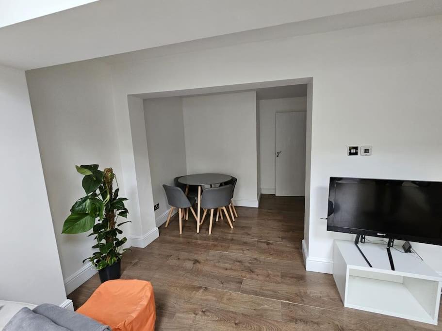 Beautiful Garden Flat Near Central London Eksteriør bilde
